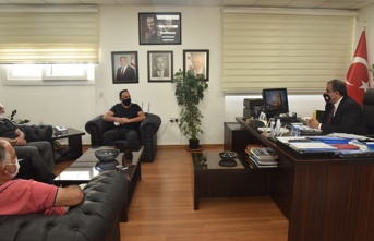 Sucuoğlu, Kıbrıs Türk Toplu Taşımacılar Birliği Temsilcileri ile görüştü