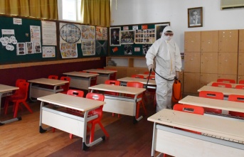 Lefkoşa’daki devlet okullarının dezenfekte işlemi LTB tarafından yapılıyor
