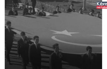 60 Yıl önce Kıbrıs'ta Atatürk'ü anma görüntüleri