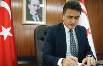 Maliye Bakanı Oğuz: “Dr. Küçük en umutsuz ve karanlık günlerde Kıbrıs Türk halkına öncülük etti”