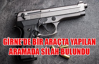 Girne'de bir araçta yapılan aramada silah bulundu