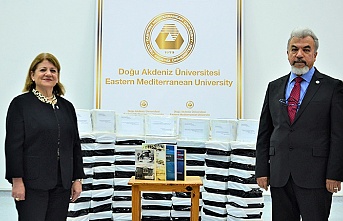 DAÜ-ATAUM öğretim görevlileri KKTC ve Türkiye’deki üniversitelere kitap dağıtım projesi gerçekleştirdi