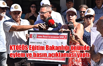 KTOEÖS Eğitim Bakanlığı önünde eylem ve basın açıklaması yaptı