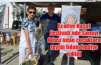 Ecolive Hasat Festivali’nde Sanayi Odası’ndan çocuklara zeytin fidanı hediye edildi