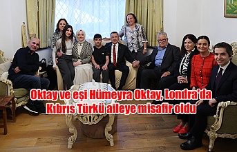Oktay ve eşi Hümeyra Oktay, Londra'da Kıbrıs Türkü aileye misafir oldu