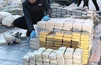 İran’da bir ton 300 kilo uyuşturucu ele geçirildi