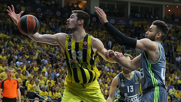 Fenerbahçe son şampiyonu perişan etti!