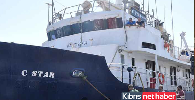 Gemi yasadışı göçmen taşıyor