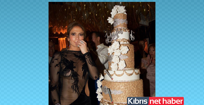 Jennifer Lopez yeni yaşını kutladı!
