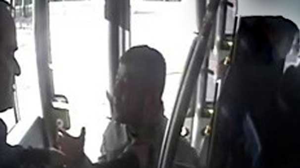 Metrobüste şoföre saldıran zanlı tutuklandı