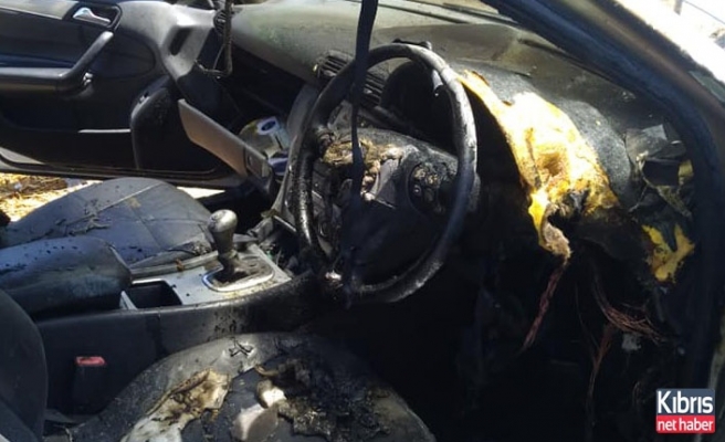 Seyir halindeki araç yandı, sürücü ucuz kurtuldu