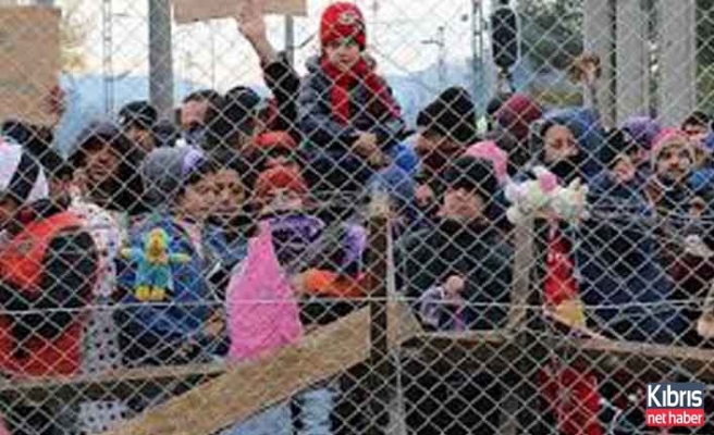 Yunanistan göçmenlerin Türkiye'ye iadesini hızlandırmak istiyor