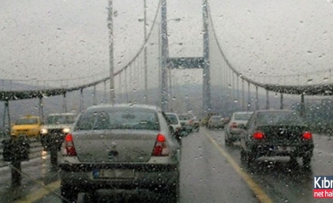 İstanbul Yağmura Teslim