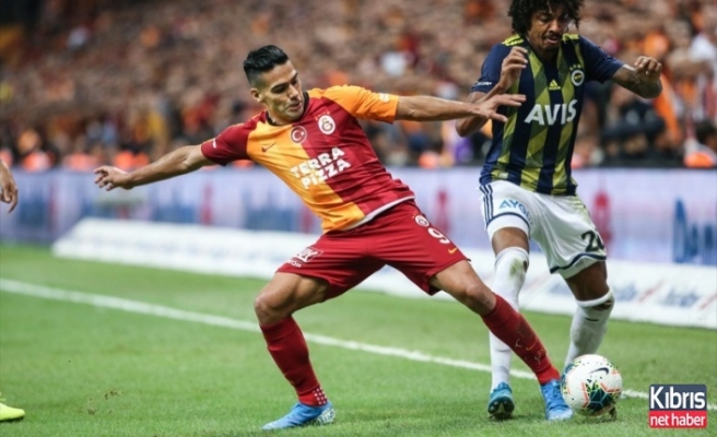 Galatasaray Fenerbahçe derbisi golsüz sona erdi