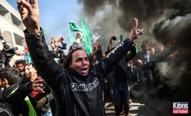 Filistin'de Öfke Cuması sürüyor!