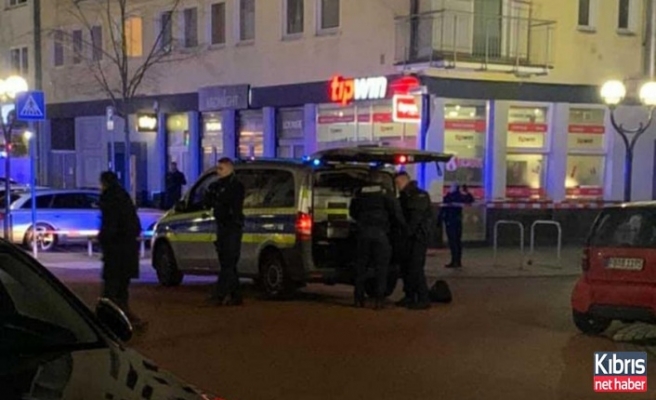 Almanya'da iki kafeye silahlı saldırı: 11 kişi öldü