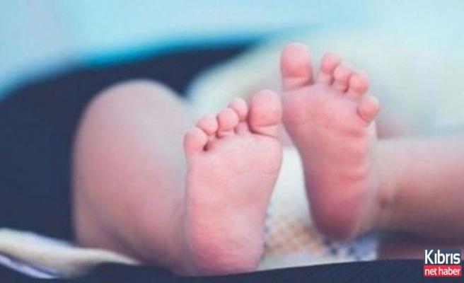 Yunanistan’da koronavirüs taşıyıcısı anne sağlıklı bebek doğurdu