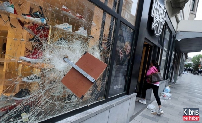 Brüksel'de lüks mağazalar yağmalandı