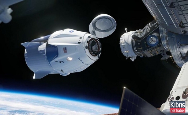 SpaceX'in Dragon kapsülü Uluslararası Uzay İstasyonu'na kenetlendi