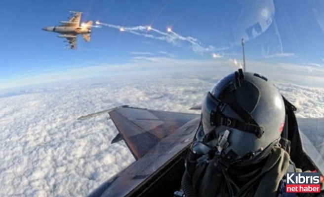 F-16 pilotlarına ilaçlı kumpas