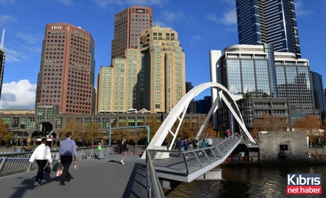 Melbourne’de 6 hafta sokağa çıkma yasağı ilan edildi