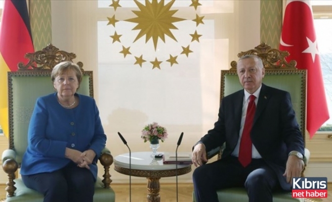 T.C Cumhurbaşkanı Erdoğan, Merkel ile görüştü