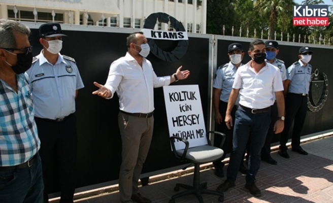 KTAMS, geçici işçi istihdamlarını Başbakanlık önünde protesto etti