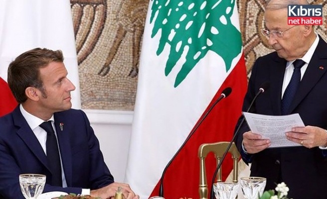 Macron, Beyrut ziyaretini vaat ve tehditlerle sonlandırdı
