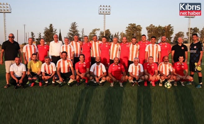 Meclis takımı ile Belediyeler Birliği futbol maçı oynadı