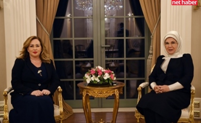 Sibel Tatar Emine Erdoğan'la bir araya geldi