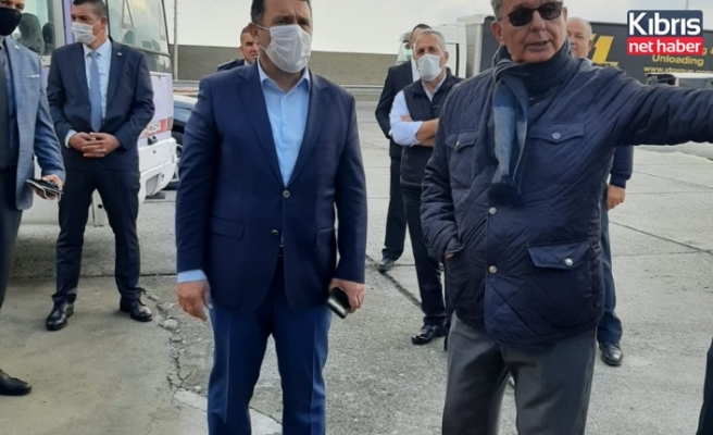 Başbakan Saner Girne turizm limanında incelemelerde bulundu