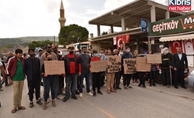 Geçitköy halkı bölgelerine hız tespit kamarası konulmadığı gerekçesiyle yol kapatıp eylem yaptı
