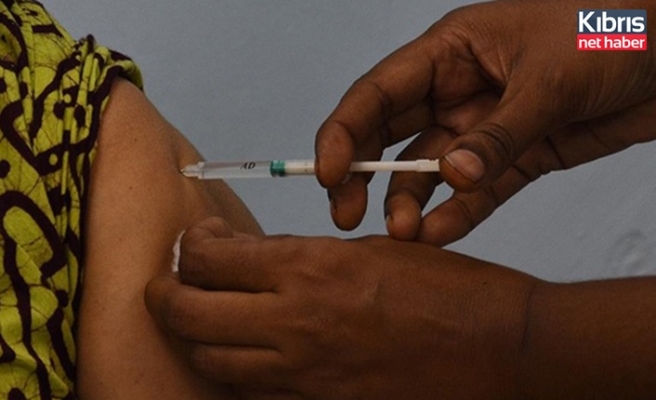 Hindistan'da Kovid-19 aşısı kampanyasında 447 kişide yan etki görüldü