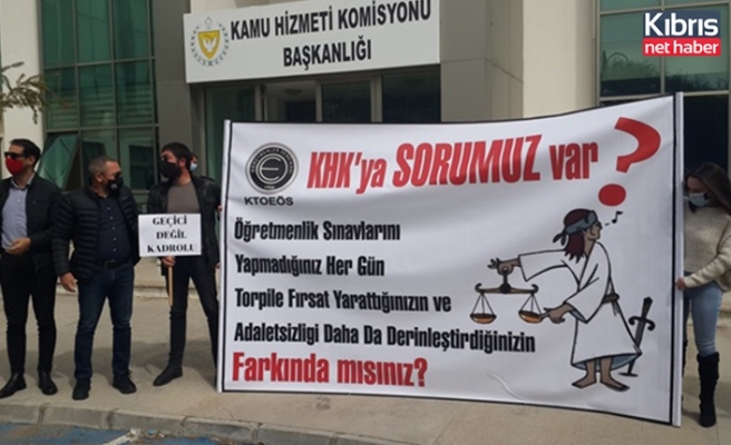 KTOEÖS, öğretmenlik sınavlarının ertelenmesini KHK önünde eylemle protesto etti