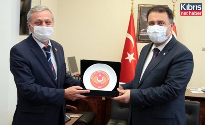 Saner, Kıbrıs Türk emekli subaylar derneği heyetini kabul etti