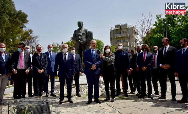 Cumhurbaşkanı Tatar, Dr. Küçük anıtı’nı ziyaret ederek açıklama yaptı