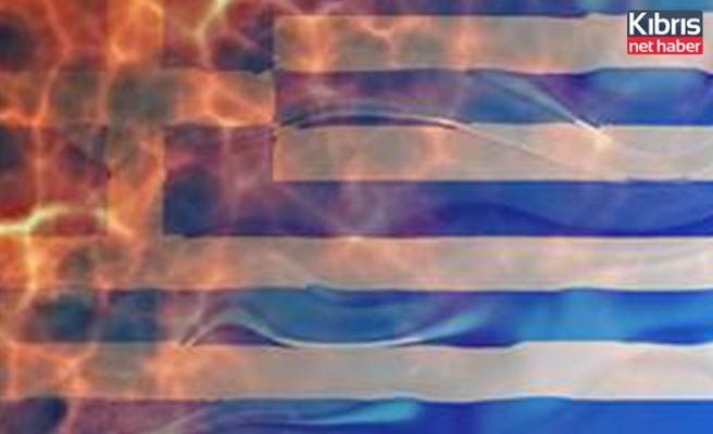 Okulda yanmış Yunan bayrağı bulundu