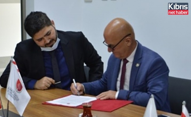 UMK ile Kıbrıs Sağlık ve Toplum Bilimleri Üniversitesi arasında işbirliği protokolü imzalandı