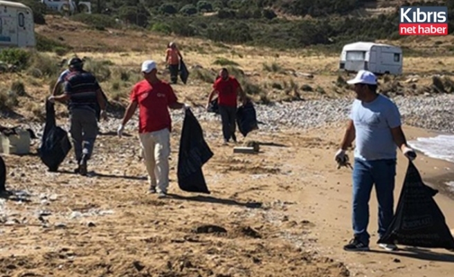Altınkum Sahili ve piknik alanında temizlik etkinliği gerçekleştirildi