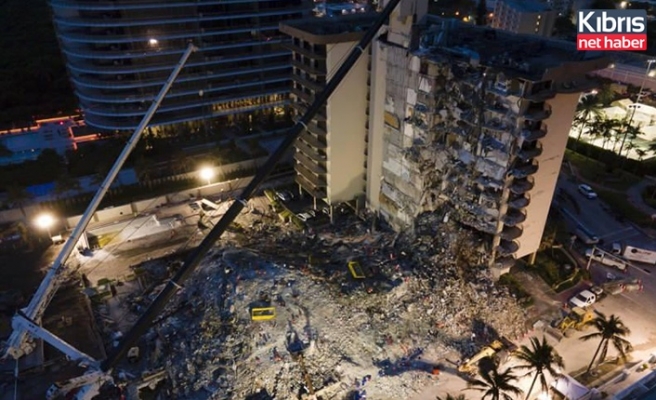 Miami'de çöken 13 katlı binada ölenlerin sayısı 12'ye yükseldi