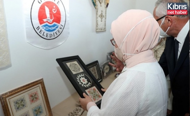 Emine Erdoğan, Girne Belediyesi Sosyal Yaşam Merkezini Ziyaret Etti