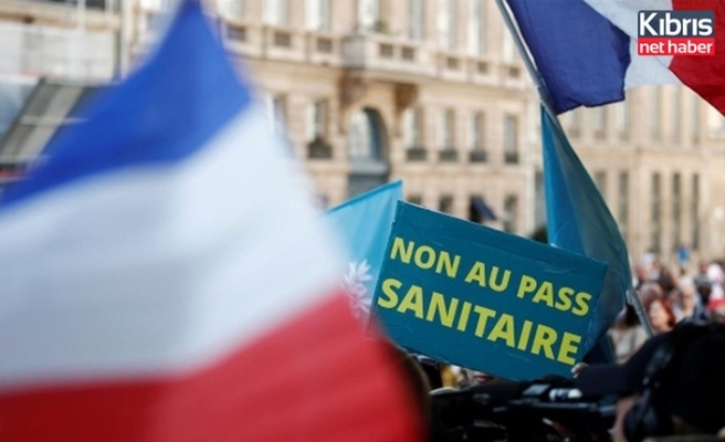 Fransa'daki tartışmalı Covid-19'la mücadele yasa tasarısı onaylandı