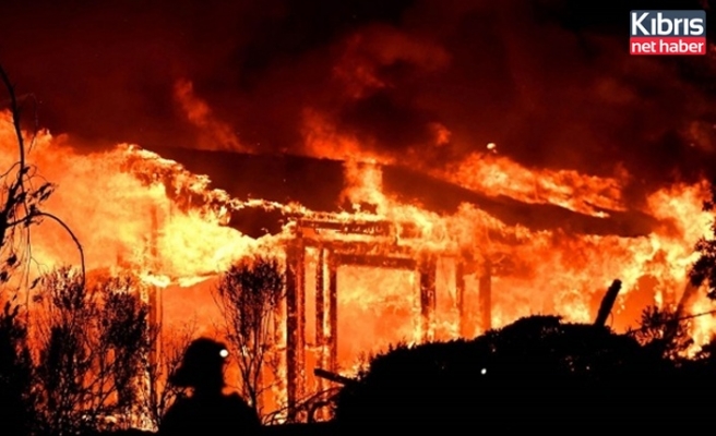 Kaliforniya'da orman yangınları evleri küle çevirdi