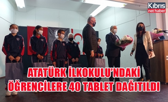 Atatürk ilkokulu’ndaki öğrencilere 40 tablet dağıtıldı