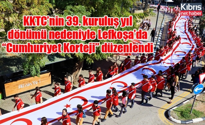 KKTC’nin 39. kuruluş yıl dönümü nedeniyle Lefkoşa’da “Cumhuriyet Korteji” düzenlendi