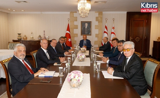 Cumhurbaşkanı Tatar, New York ziyareti öncesinde siyasi partileri kabul etti