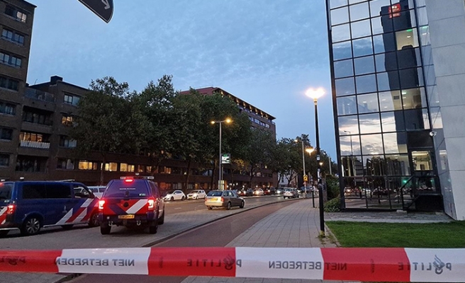 Hollanda'nın Rotterdam kentinde iki silahlı saldırıda 3 kişi hayatını kaybetti