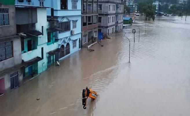 Hindistan'daki sel nedeniyle yaşamını yitirenlerin sayısı 31'e çıktı