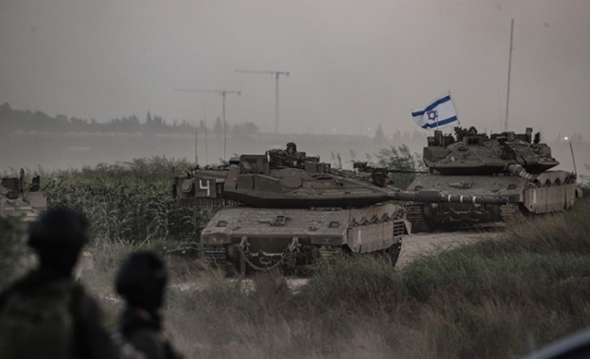 İsrail, Gazze sınırına tank ve zırhlı araç sevkiyatını artırdı