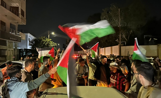 İsrail'in Gazze'deki hastane saldırısı KKTC'de de protesto edildi